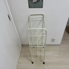 キャスター付きシンプルラック　さしあげますの画像