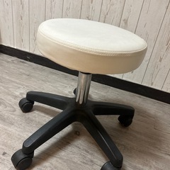 高さ調整可能　スツール　ホワイトの画像