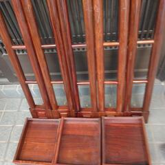 テーブル椅子の画像