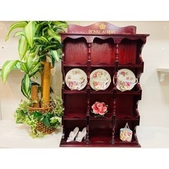ロイヤルアルバート  ROYAL ALBERT 壁掛けのカップボード