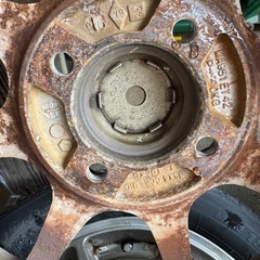 タイヤ　13インチの画像