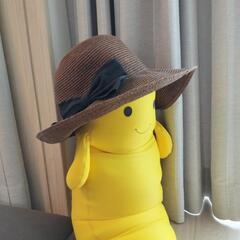 麦わら帽子　つば広　リボンの画像