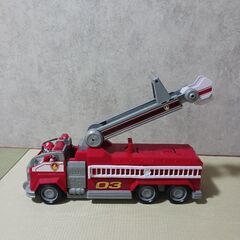 パウパトロール　マーシャル　おもちゃ　消防車の画像