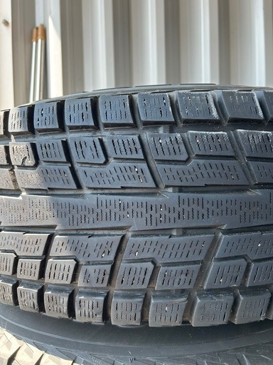 ヨコハマタイヤスタッドレス　285/75/R16 タイヤホイールセット