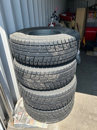 ヨコハマタイヤスタッドレス　285/75/R16 タイヤホイールセット