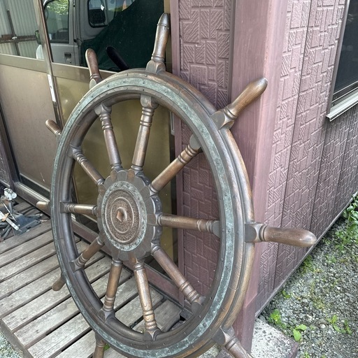 大型船の舵 レトロ