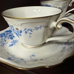 ノリタケ Ivory china ブルーローズ 　カップ＆ソーサーの画像