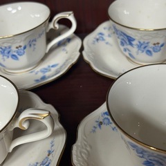 ノリタケ Ivory china ブルーローズ 　カップ＆ソーサーの画像
