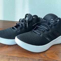 adidasスニーカー
