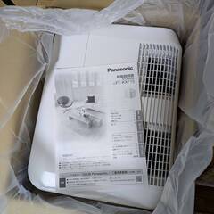値下げしました、 Panasonic FE-KXF15-W加湿器の画像