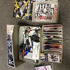 ガンプラ　部品類