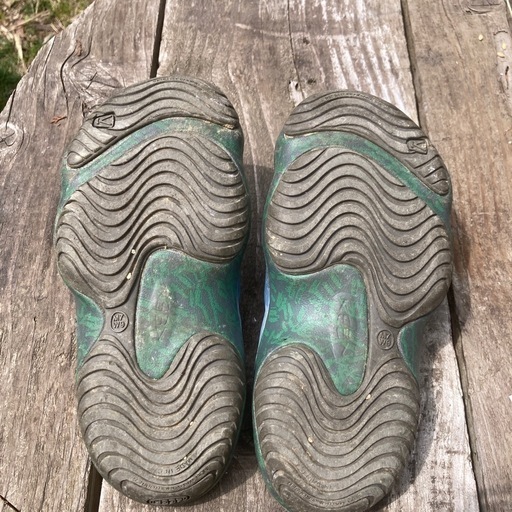 キーン　keen ヨギ　サンダル　　アウトドア　キャンプ
