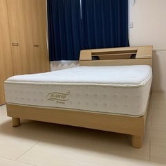 ダブルベッド　マットレス付き　ニトリ