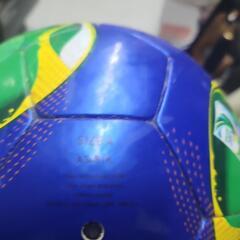 アディダス　子供用サッカーボールの画像
