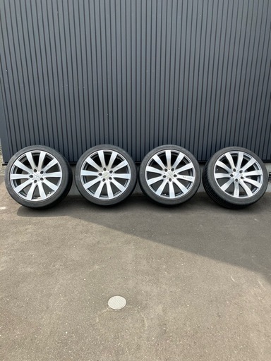 ヴェネルディ　19インチ  ホイール