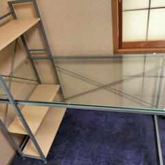 パソコン机　強化ガラス天板の画像