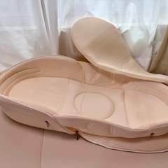 【お譲り先が決まりました】
【美品】neomamaism（ネオママイズム） ベッドインベッド ※スペアクッションパッド付きの画像