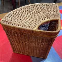 竹でできた籠の画像