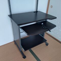 パソコンラックの画像