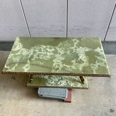 J7H2202 グリーンオニキス 真鍮製オールレッグ テーブル 大理石天板 家具 おしゃれ 応接室 リビングの画像