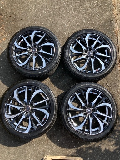 スタッドレスタイヤ 215/45R17