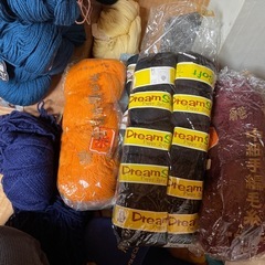 毛糸(ウール100%、アクリル混等)の画像