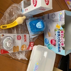 哺乳瓶消毒器、哺乳瓶、おしゃぶり、おしゃぶり消毒器