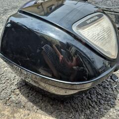 HONDA　純正リアボックス　鍵取り付けステー付きの画像
