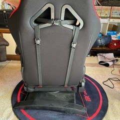 ゲーミングチェア お話中の画像