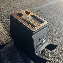 車のセンターコンソールの画像
