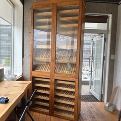 ワインセラーLEDライト付き　ディスプレイ用家具