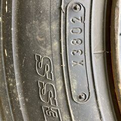 スタッドレスタイヤ　195/80R15 LT ハイエース、キャラバン等の画像