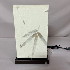 昭和レトロな雰囲気をもつオシャレな行灯あんどん風照明です。