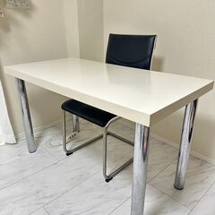 ホワイトメラミンですく120cmと椅子