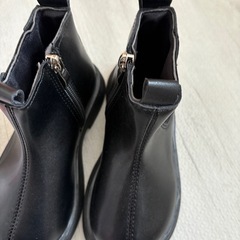 【新品未使用】キッズサンダルとブーツセットの画像
