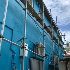 鉄パイプ5メートルと足場クランプ板の画像