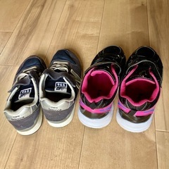 21cm スニーカー　２足で50円　ニューバランスの画像
