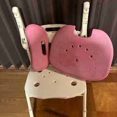 介護チェア　鏡台•ドレッサー　まとめて差し上げます！の画像