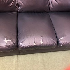 三人掛けソファまだまだ使用できます。