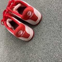 adidas スニーカーの画像