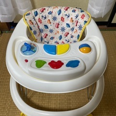 西松屋Gウォーカーデラックス【歩行器 音楽ボタン付き】　箱あり