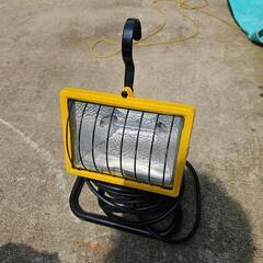 投光器