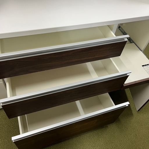 北海道  帯広  キッチンボード  食器棚  家具  収納家具  キッチン収納  モノココ  モノココ帯広店