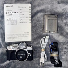 OLYMPUS (オリンパス) OM-D E-M10 Mark III ボディ シルバーの画像