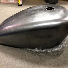 18y-M8ソフテール用 スポーツスタースタイル フューエルタンク