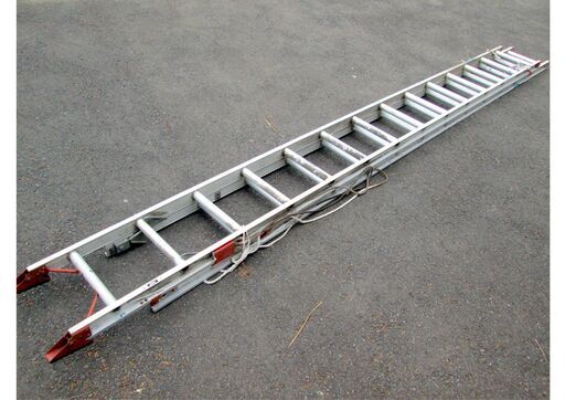 506002 / 2連はしご 2連 梯子 脚立 / 縮長約460cm / 中古品 ※お引取限定