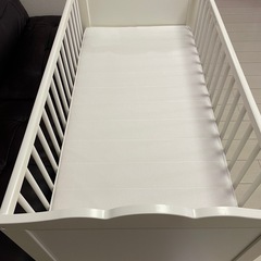 値下！IKEAの中古ベビーベッドの画像