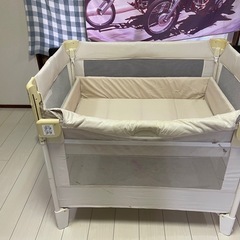 値下！アップリカ中古携帯ベビーベッド　ココネル　携帯型ベビーベッドの画像