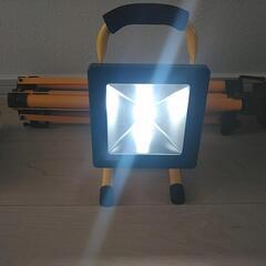 充電式投光器の画像