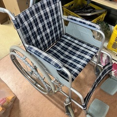 幅広！自走式車椅子 パンクしてますの画像